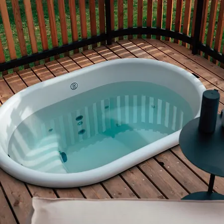 Hapfn Tiny Mit Hot Tub