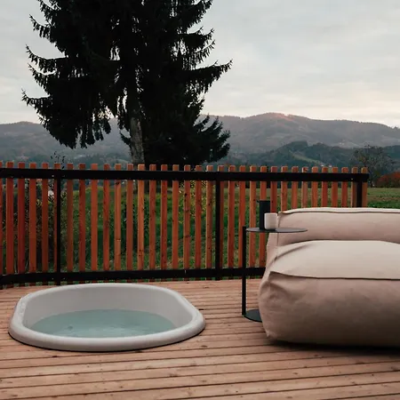 Hapfn Tiny Mit Hot Tub *